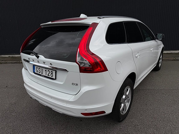 Volvo XC60 4 of 12