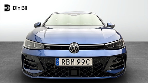 Volkswagen Passat 4 of 12