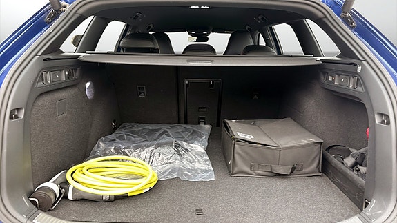 Volkswagen Passat 12 of 12