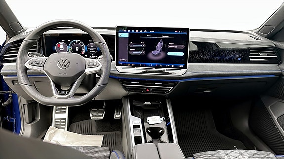 Volkswagen Passat 10 of 12