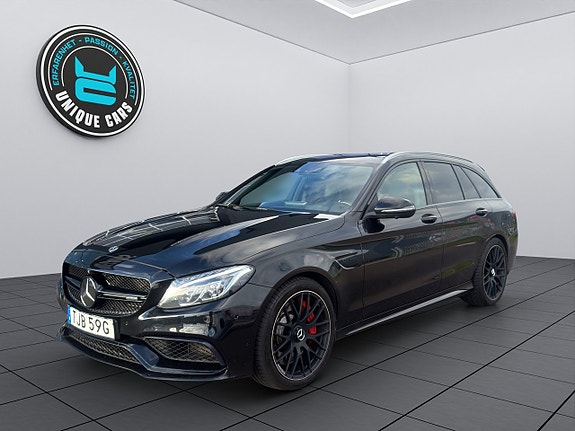 Mercedes-Benz C63 7 of 26