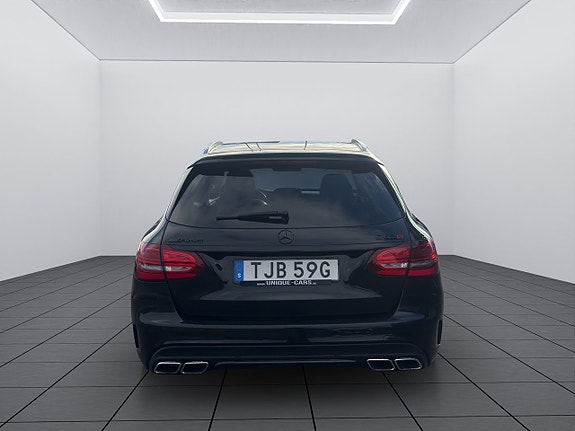 Mercedes-Benz C63 4 of 26