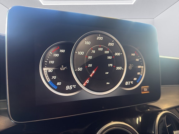 Mercedes-Benz C63 19 of 26