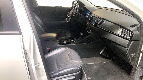 Kia Niro 3 of 9