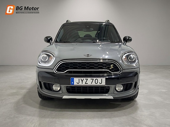 MINI Countryman Cooper SE 2 of 21