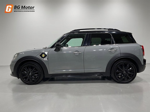 MINI Countryman Cooper SE 3 of 21