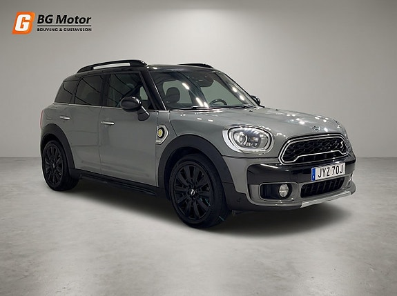 MINI Countryman Cooper SE 8 of 21