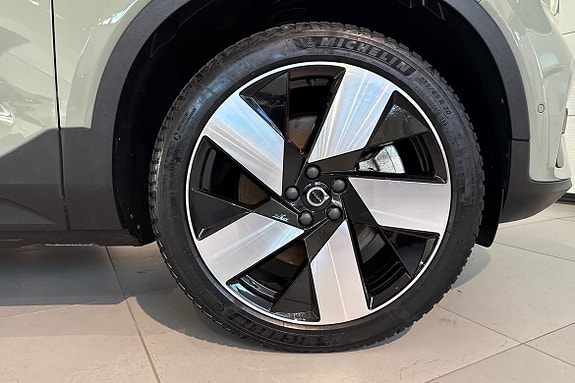 Volvo C40 17 of 23