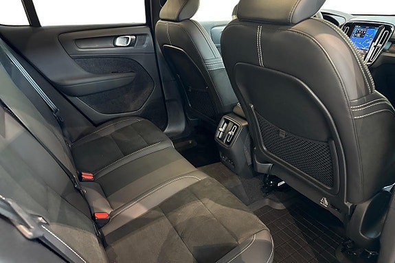 Volvo C40 9 of 23