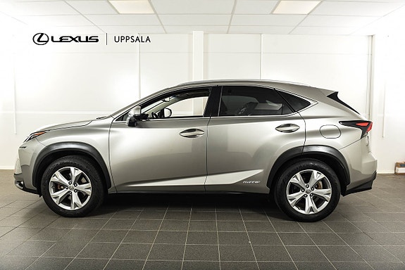 Lexus NX300h 2 of 26