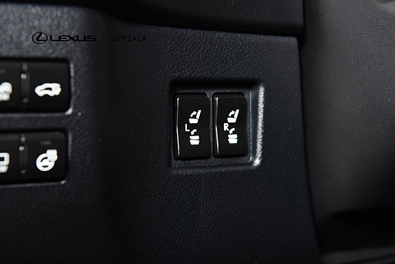 Lexus NX300h 14 of 26