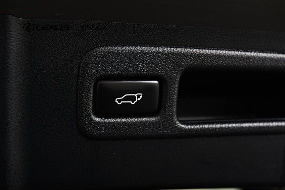 Lexus NX300h 23 of 26