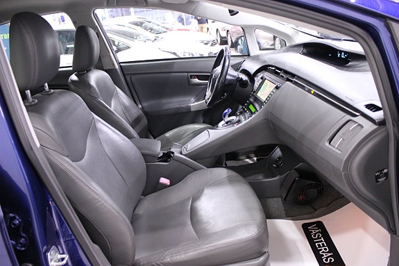 Toyota Prius 14 of 29