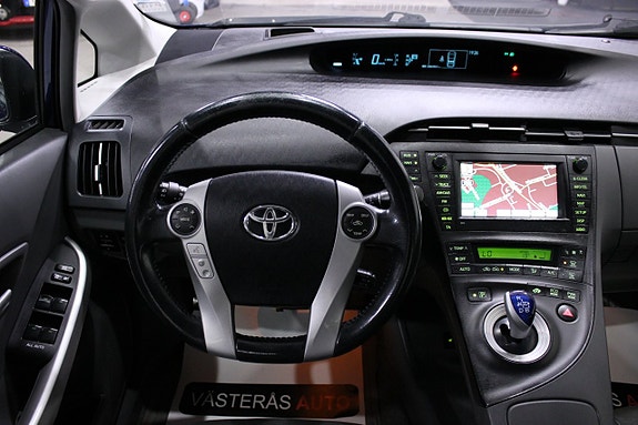 Toyota Prius 11 of 29