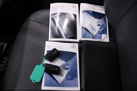 Toyota Prius 27 of 29