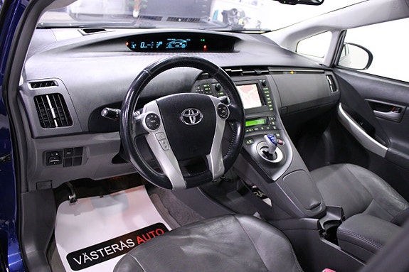 Toyota Prius 10 of 29