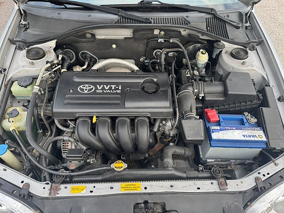 Toyota Avensis 8 of 9