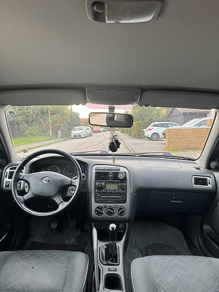 Toyota Avensis 6 of 9
