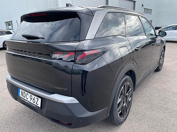 Peugeot 5008 3 of 5