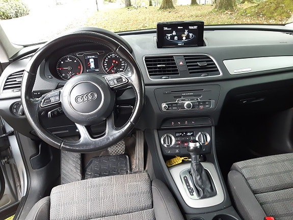 Audi Q3 10 of 12