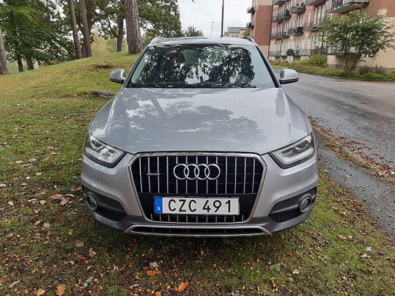 Audi Q3 3 of 12