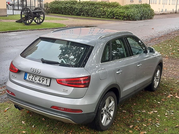 Audi Q3 8 of 12