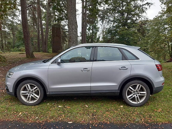 Audi Q3 4 of 12
