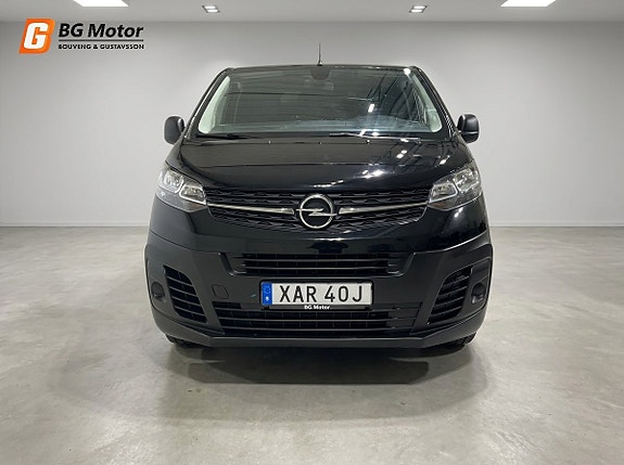 Opel Vivaro 2 of 19