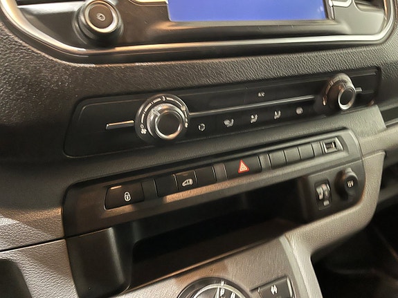 Opel Vivaro 15 of 19