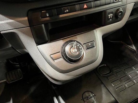 Opel Vivaro 14 of 19