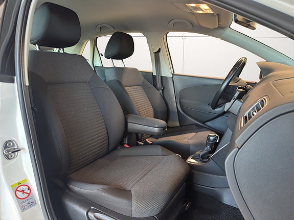 Volkswagen Polo 13 of 24