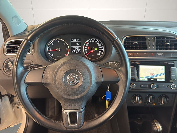 Volkswagen Polo 10 of 24