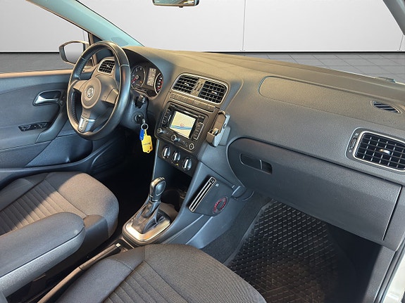 Volkswagen Polo 14 of 24