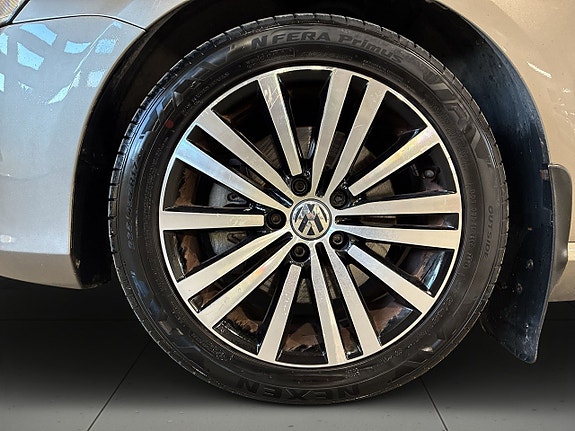 Volkswagen Passat 14 of 20