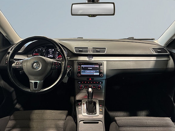 Volkswagen Passat 8 of 20