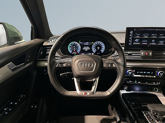 Audi Q5 9 of 23