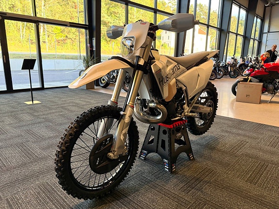 Husqvarna TE 300 PRO 7 of 10