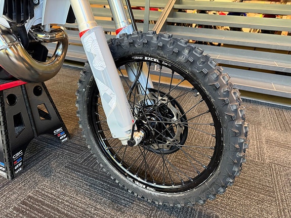 Husqvarna TE 300 PRO 6 of 10