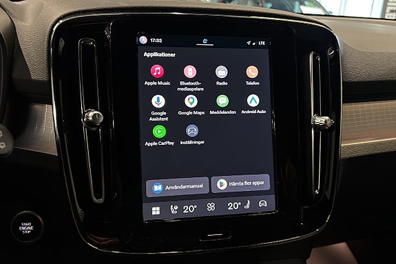 Volvo XC40 17 of 20