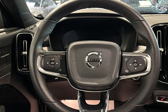 Volvo XC40 12 of 20