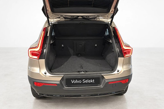 Volvo XC40 8 of 20