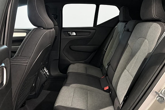 Volvo XC40 11 of 20