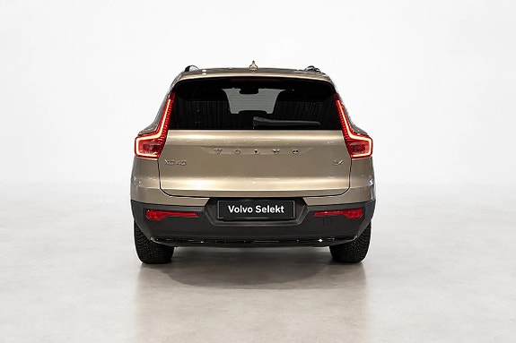 Volvo XC40 5 of 20