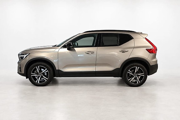 Volvo XC40 3 of 20