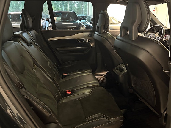Volvo XC90 23 of 27