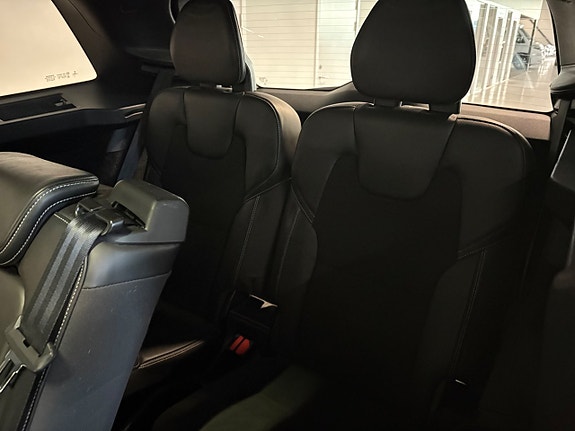 Volvo XC90 24 of 27
