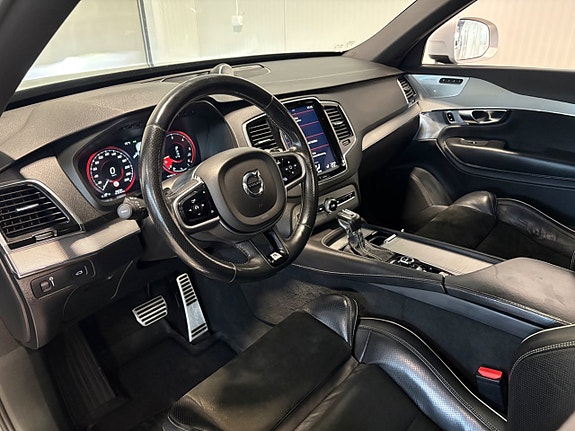 Volvo XC90 7 of 27
