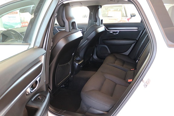Volvo V90 11 of 17