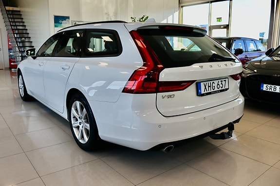 Volvo V90 8 of 17