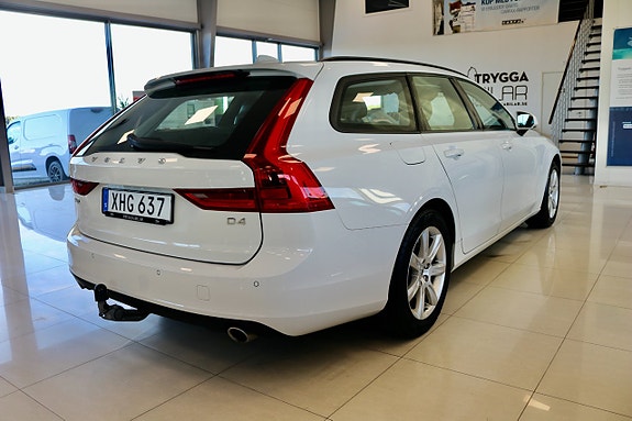 Volvo V90 9 of 17